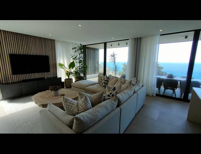 3 BEDROOM APARTMENT FOR SALE IN UMDLOTI BEACH